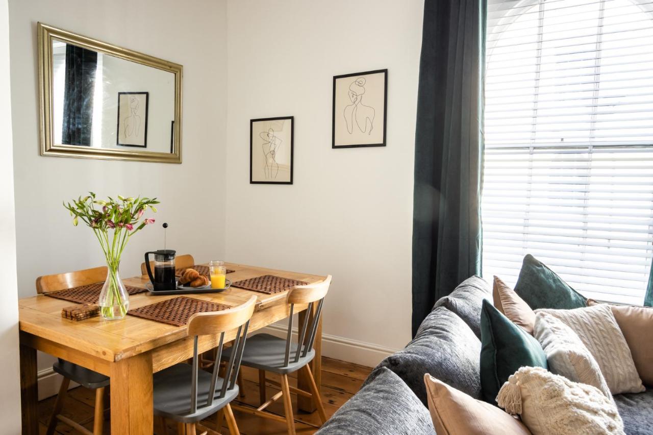 Central Plymouth Georgian Apartment - Sleeps 5 - Private Parking - By Habita Property Extérieur photo