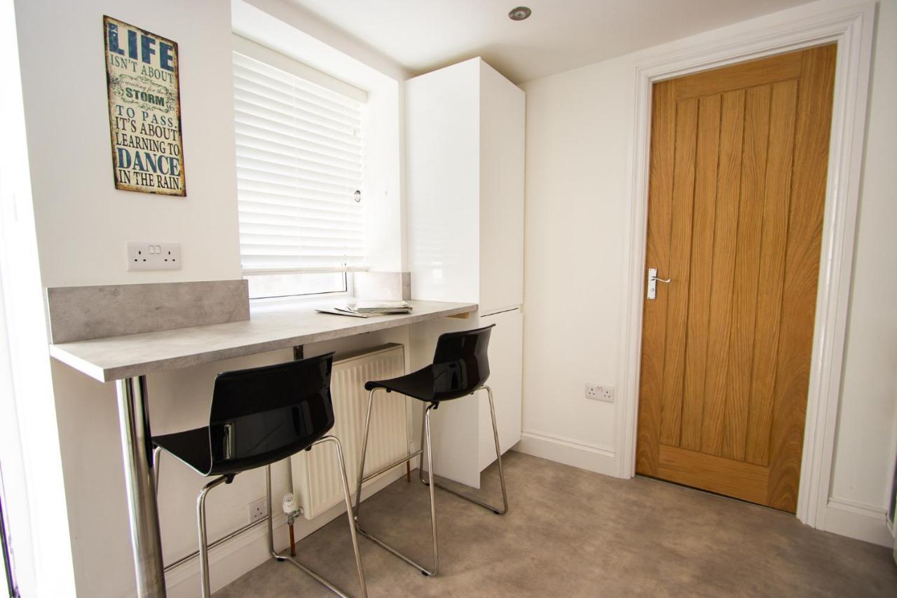 Central Plymouth Georgian Apartment - Sleeps 5 - Private Parking - By Habita Property Extérieur photo