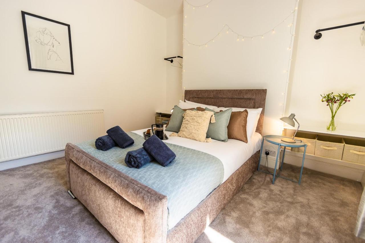 Central Plymouth Georgian Apartment - Sleeps 5 - Private Parking - By Habita Property Extérieur photo