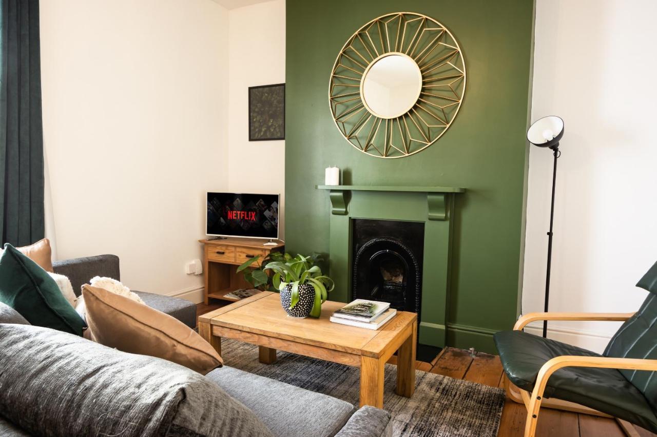 Central Plymouth Georgian Apartment - Sleeps 5 - Private Parking - By Habita Property Extérieur photo