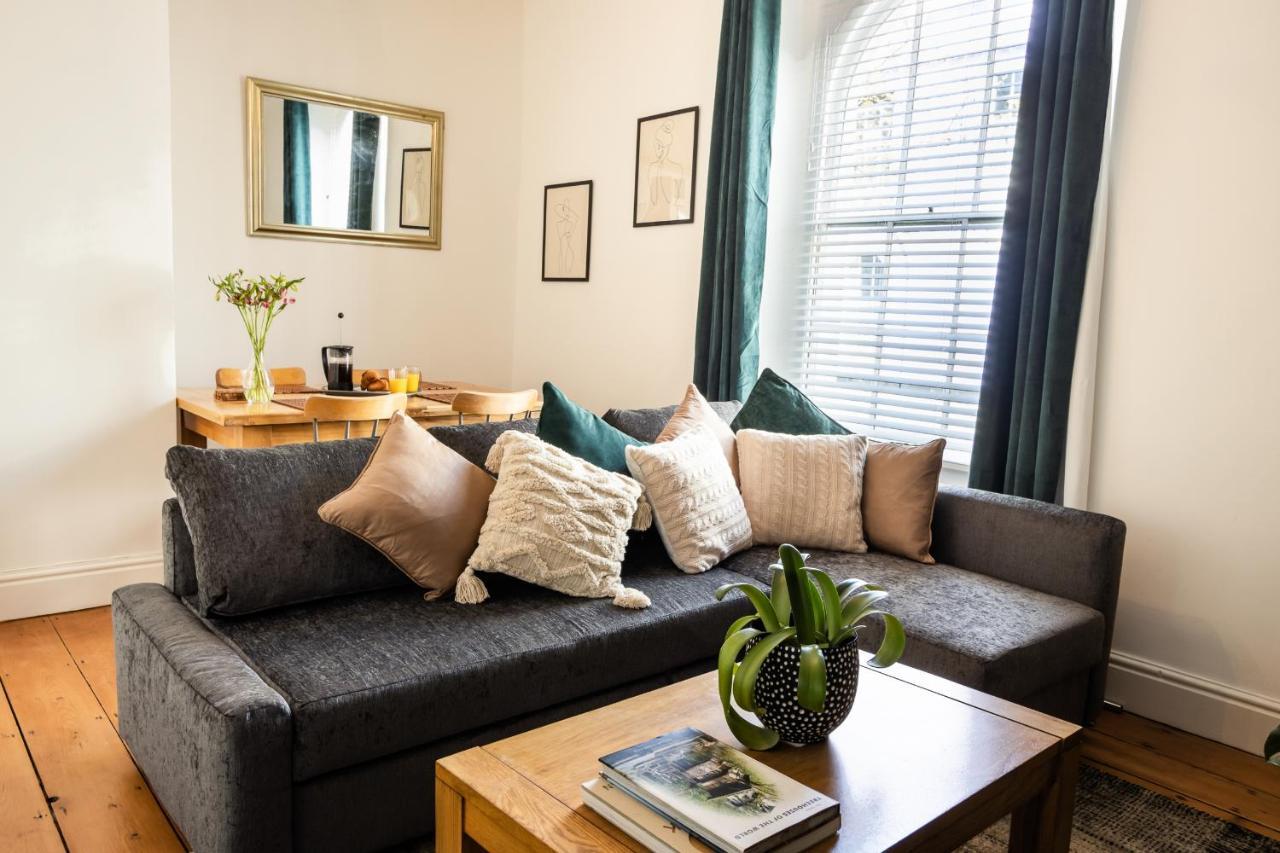 Central Plymouth Georgian Apartment - Sleeps 5 - Private Parking - By Habita Property Extérieur photo