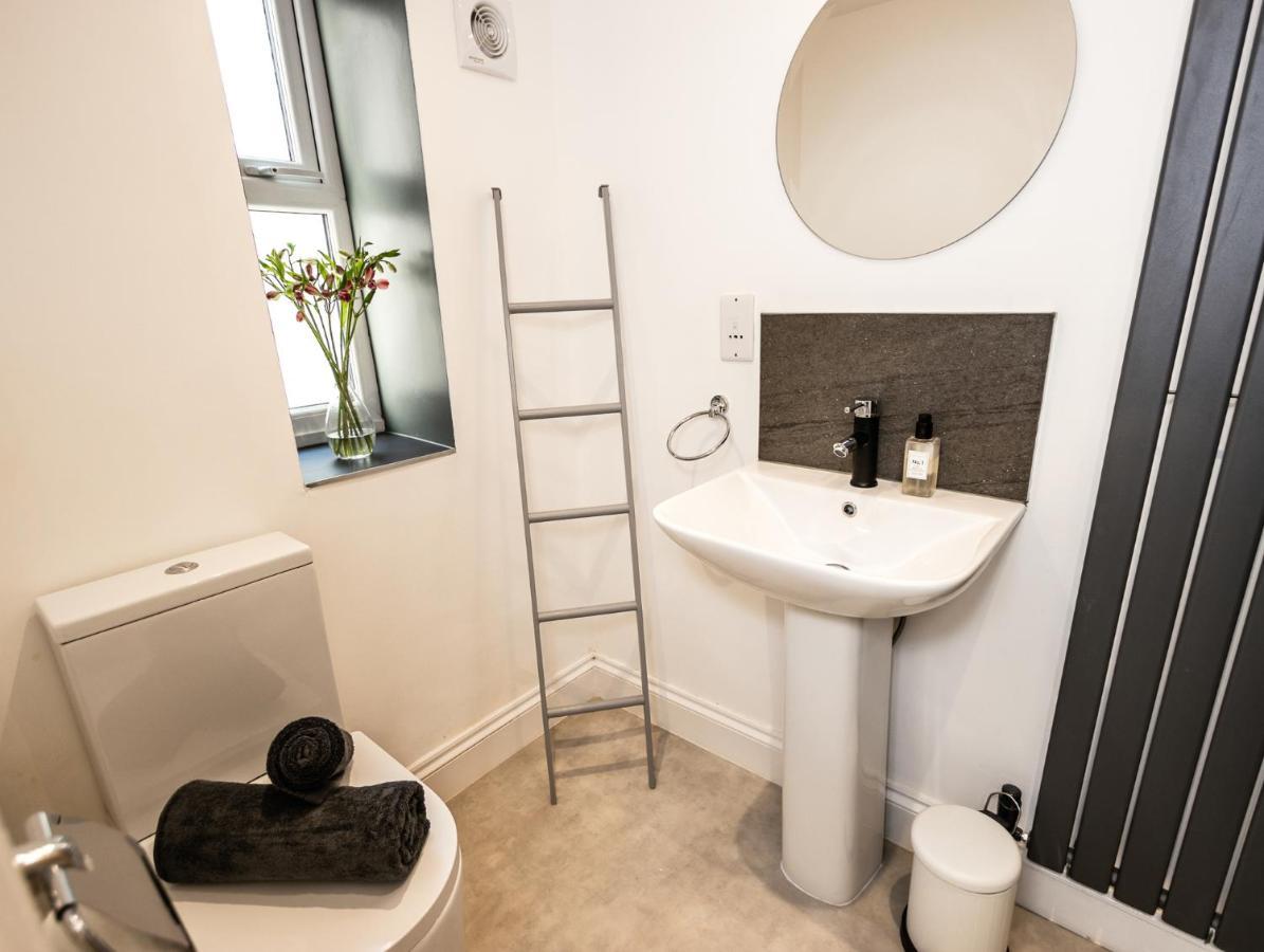 Central Plymouth Georgian Apartment - Sleeps 5 - Private Parking - By Habita Property Extérieur photo