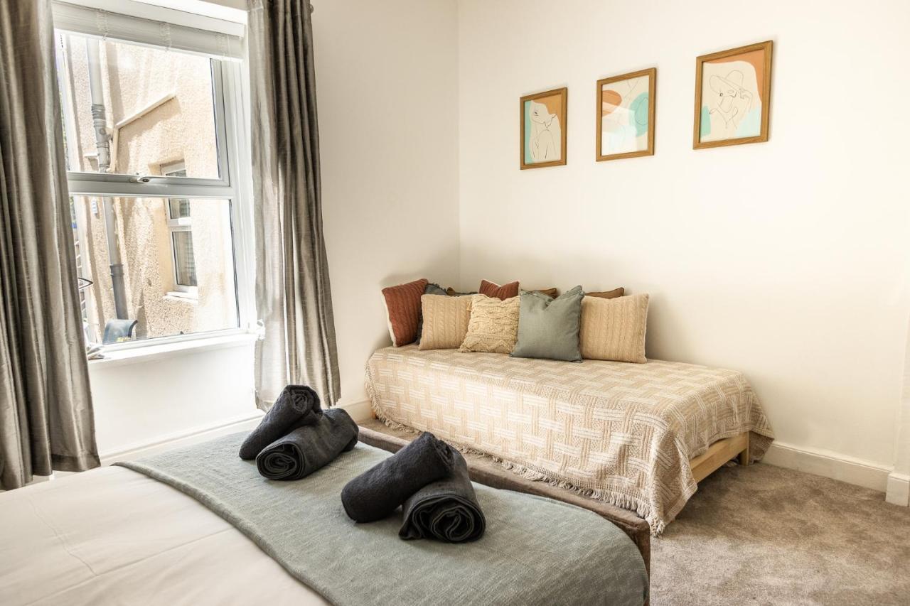 Central Plymouth Georgian Apartment - Sleeps 5 - Private Parking - By Habita Property Extérieur photo